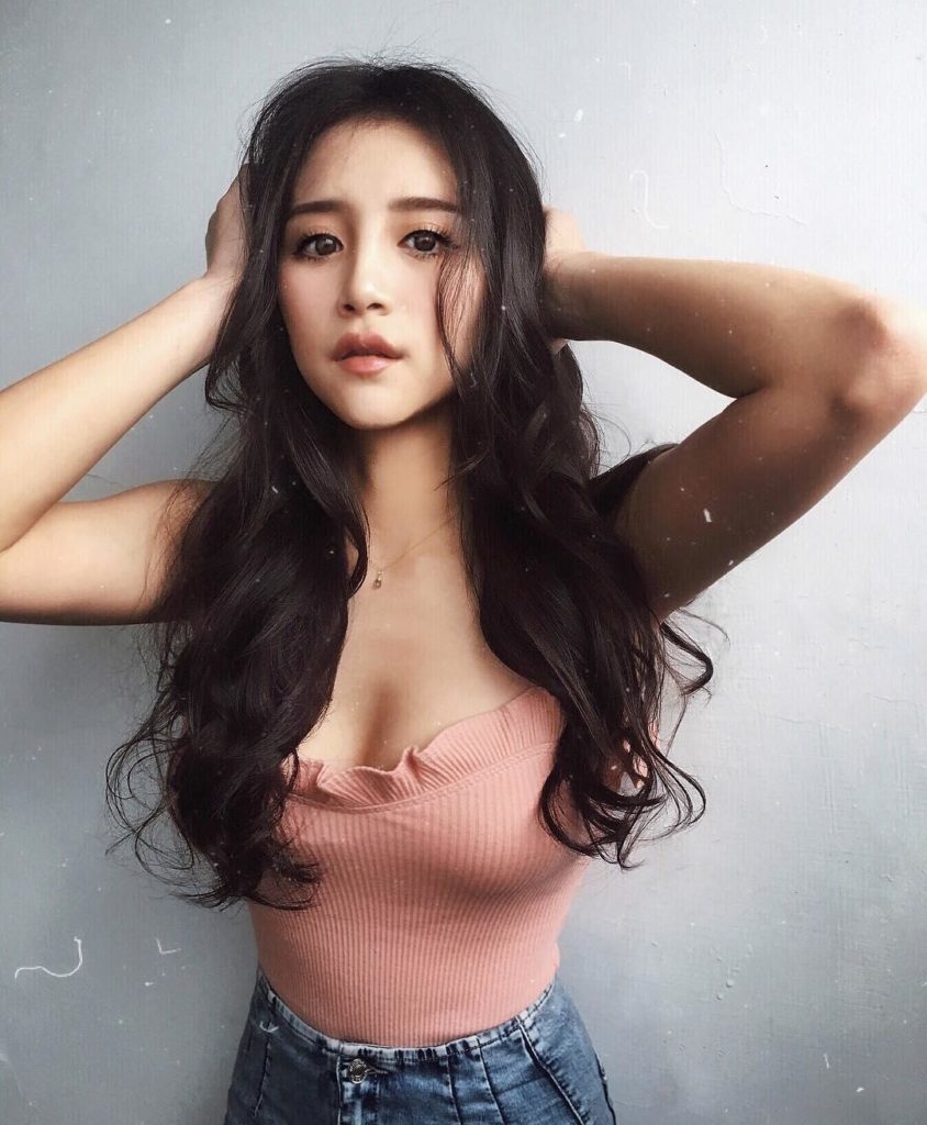 Olala Oshia - Hot girl 'mặt xinh dáng chuẩn' nổi tiếng với giới trẻ Đài  Loan - Trước Trận